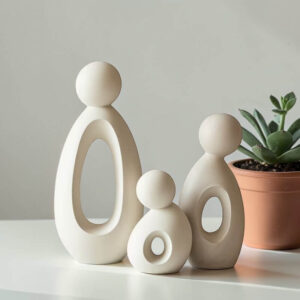 Gruppo di statuette familiari composto da 3 pezzi – bianche