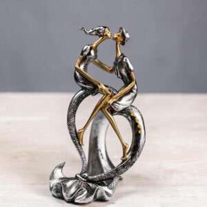 Scultura contemporanea - coppia maliziosa